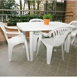 Seaside Escape In Apartamento Bibione