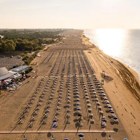 아파트 Discover Your Seaside Escape In 비비오네