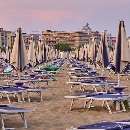 아파트 Discover Your Seaside Escape In *
